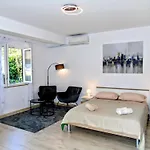 Blu Infinito Apartment&Studios